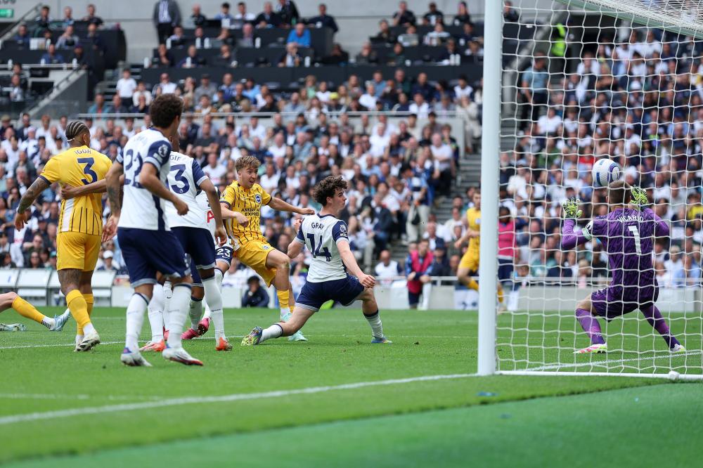 詹：我在第二个失球中的判断完全错误；进球后就丢球不该发生